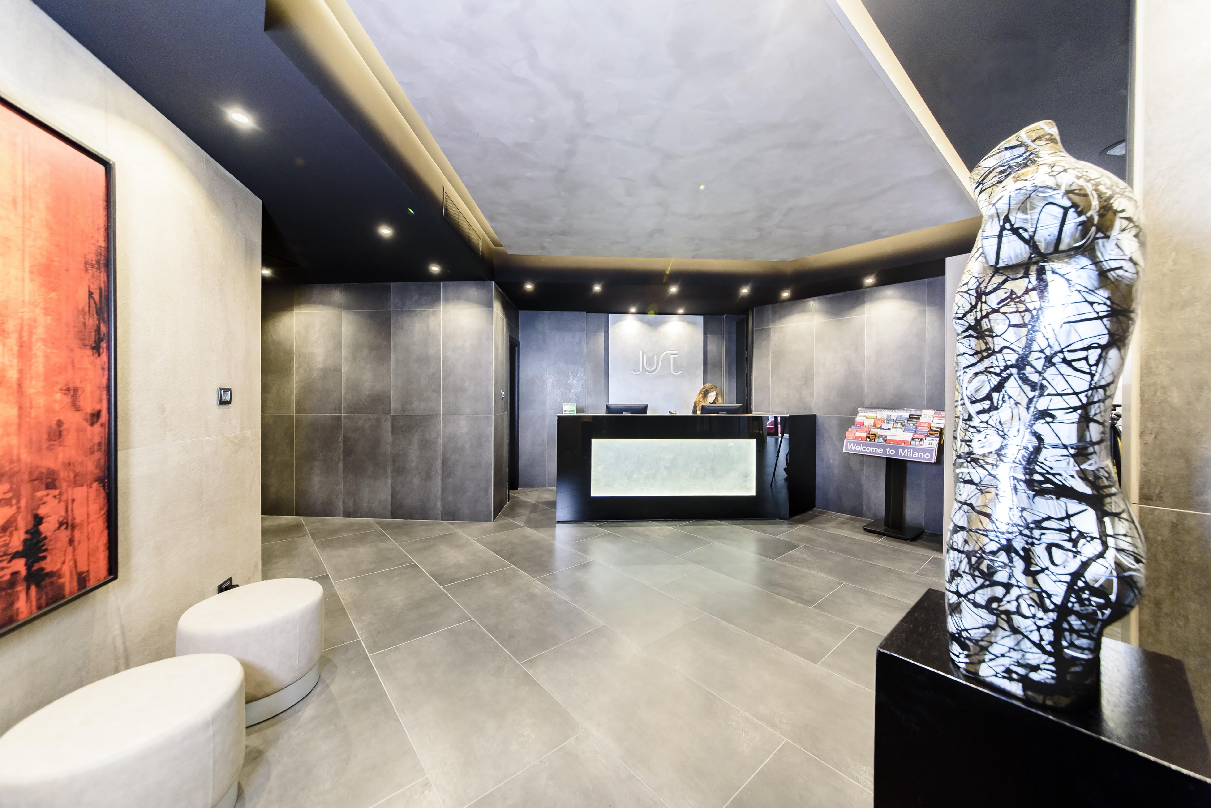 Just Hotel Milano Esterno foto
