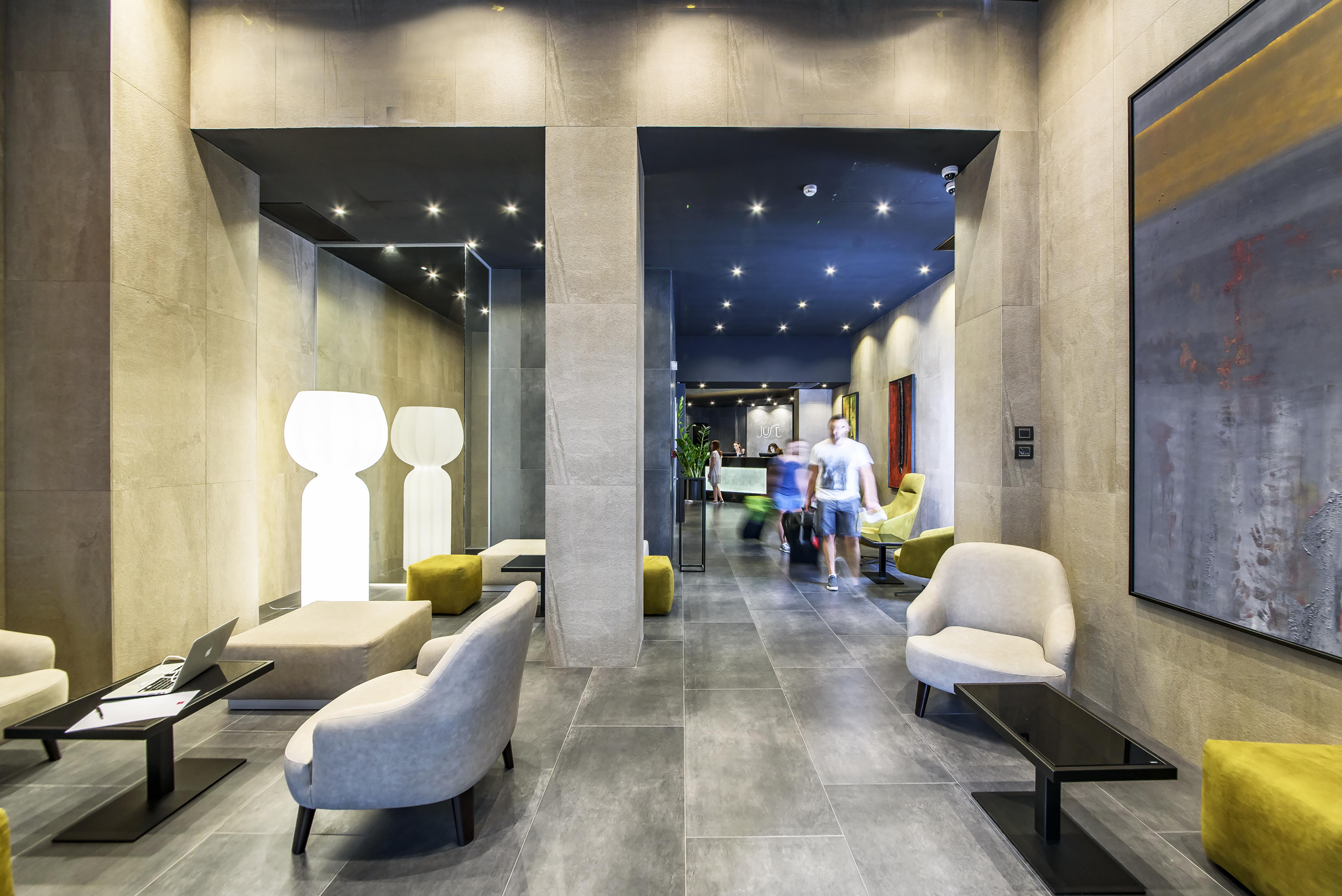 Just Hotel Milano Esterno foto