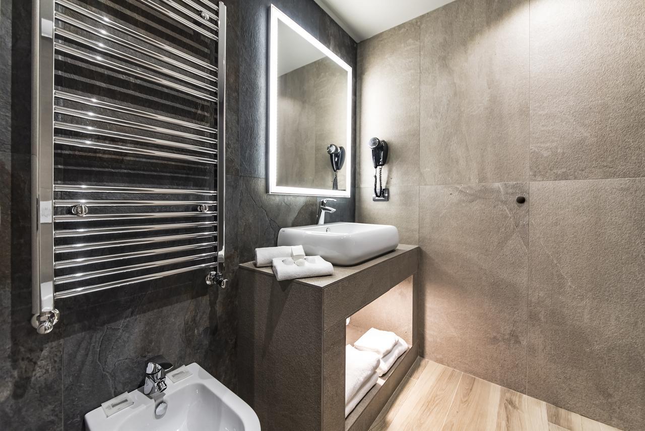 Just Hotel Milano Esterno foto