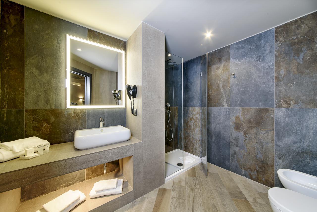 Just Hotel Milano Esterno foto