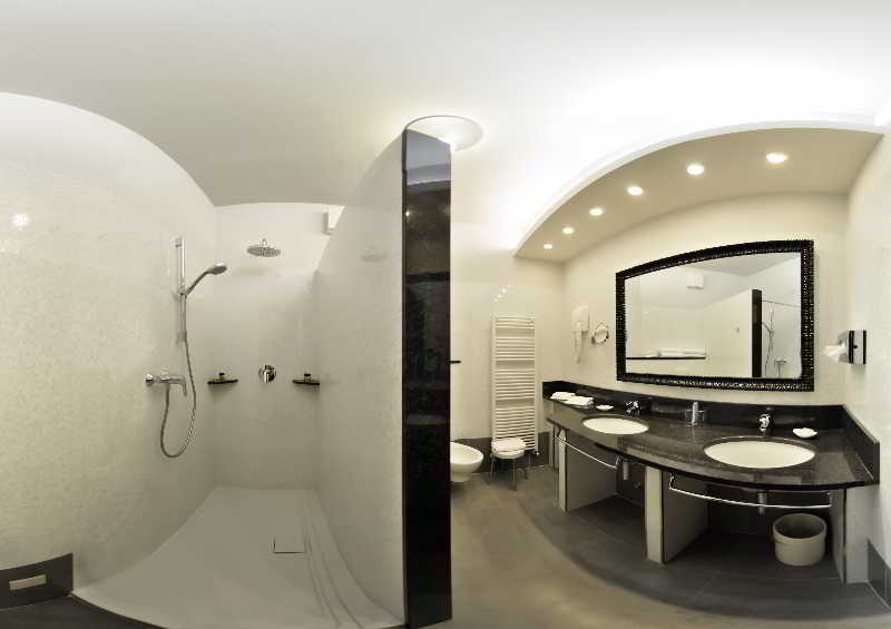 Just Hotel Milano Esterno foto
